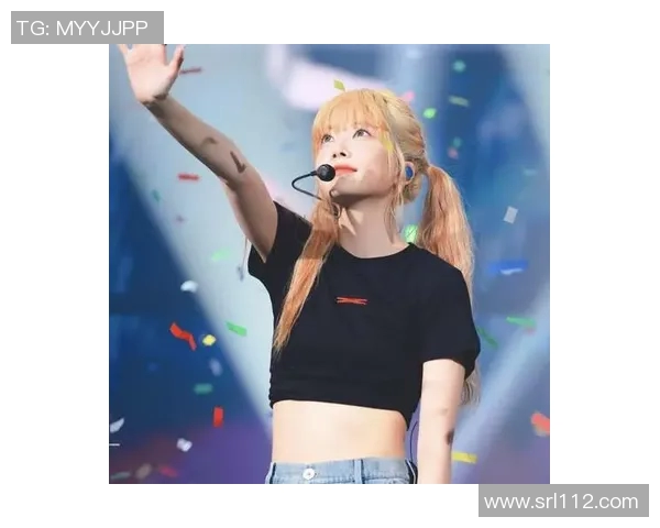 盘点足坛巨星的独特发色变化从金发到黑发展现时尚与个性